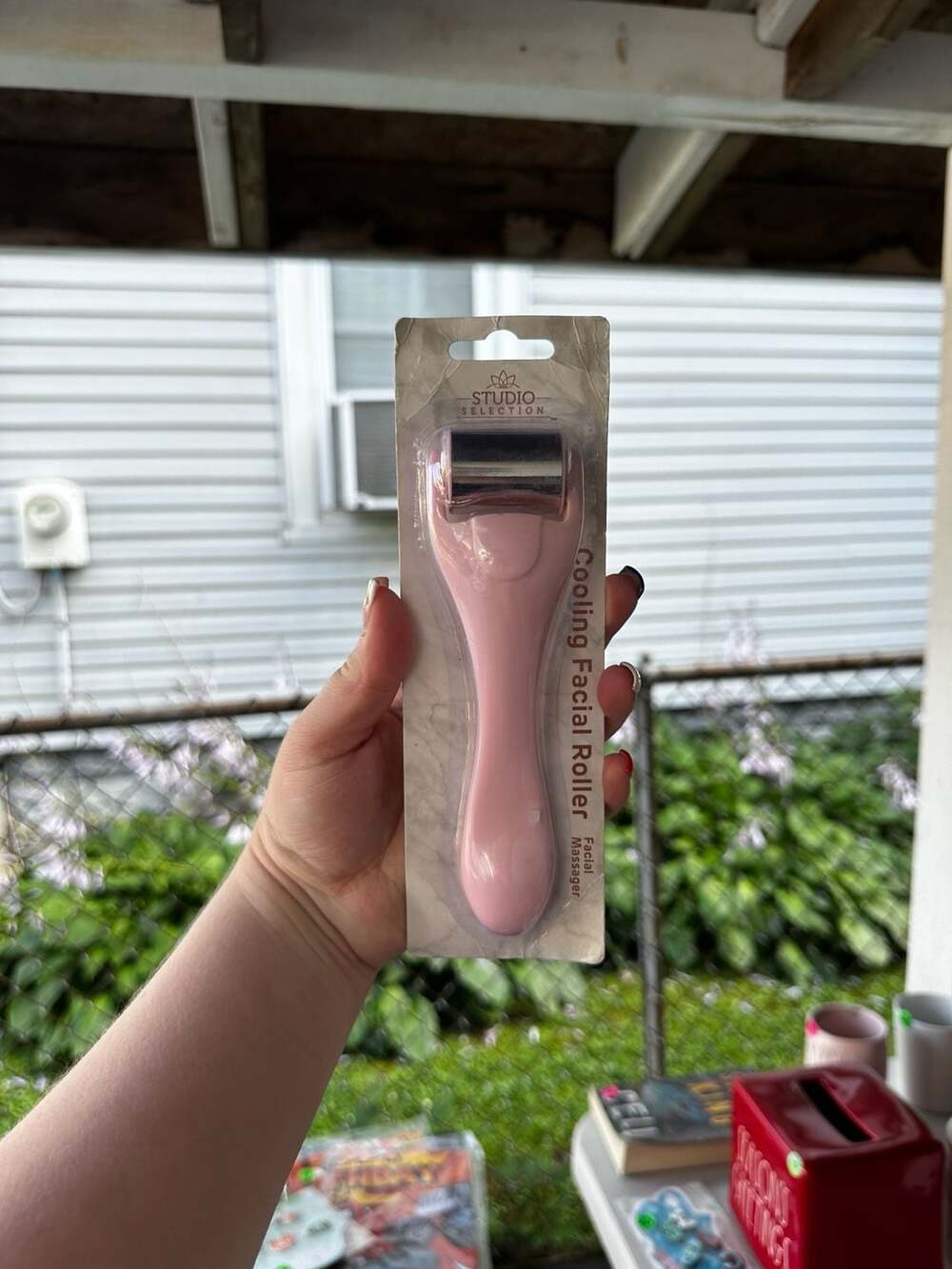 Studio Selection Cooling Facial Roller Pink Stainless Steel Massager